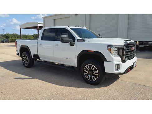 Used 2022 GMC Sierra 2500 AT4 w/ AT4 Preferred Package AWD/4WD image 2