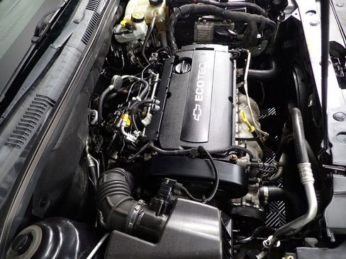 Used 2013 Chevrolet Cruze LS image 12