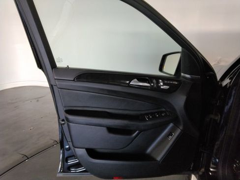 Used 2017 Mercedes-Benz GLE 350 4MATIC image 32