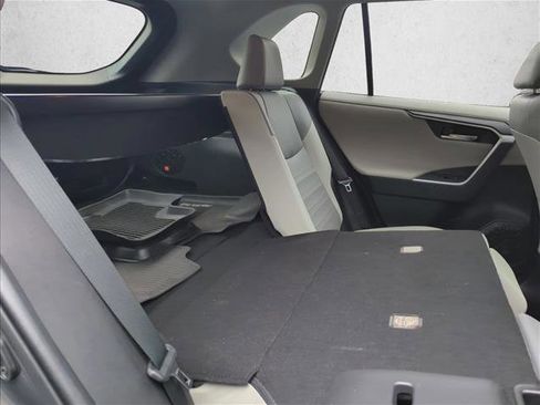 Used 2019 Toyota RAV4 Limited image 25