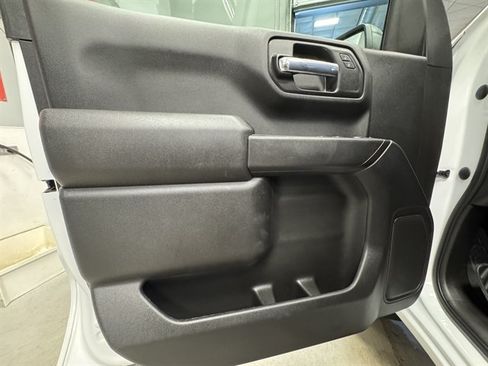 Used 2023 Chevrolet Silverado 1500 Custom w/ LPO, Dark Essentials Package AWD/4WD image 17