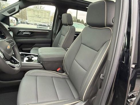 New 2026 Chevrolet Suburban Premier image 15