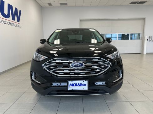 Used 2024 Ford Edge Titanium AWD/4WD image 3