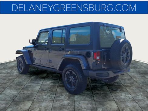 Used 2016 Jeep Wrangler Unlimited Sahara AWD/4WD image 5