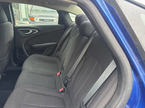 Used 2015 Chrysler 200 Limited w/ Convenience Group FWD image 13