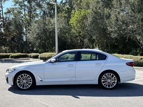 Used 2023 BMW 530i w/ Premium Package image 12