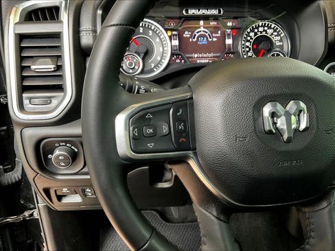Used 2023 RAM 1500 Laramie AWD/4WD image 12