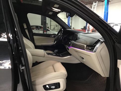 Used 2020 BMW X5 xDrive40i w/ Premium Package image 25