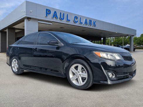 Used 2014 Toyota Camry L image 1