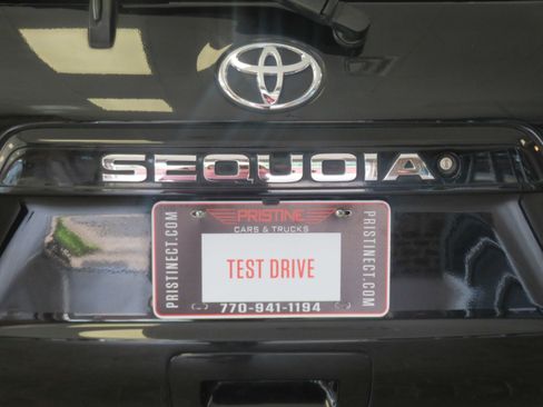 Used 2018 Toyota Sequoia TRD Sport AWD/4WD image 85