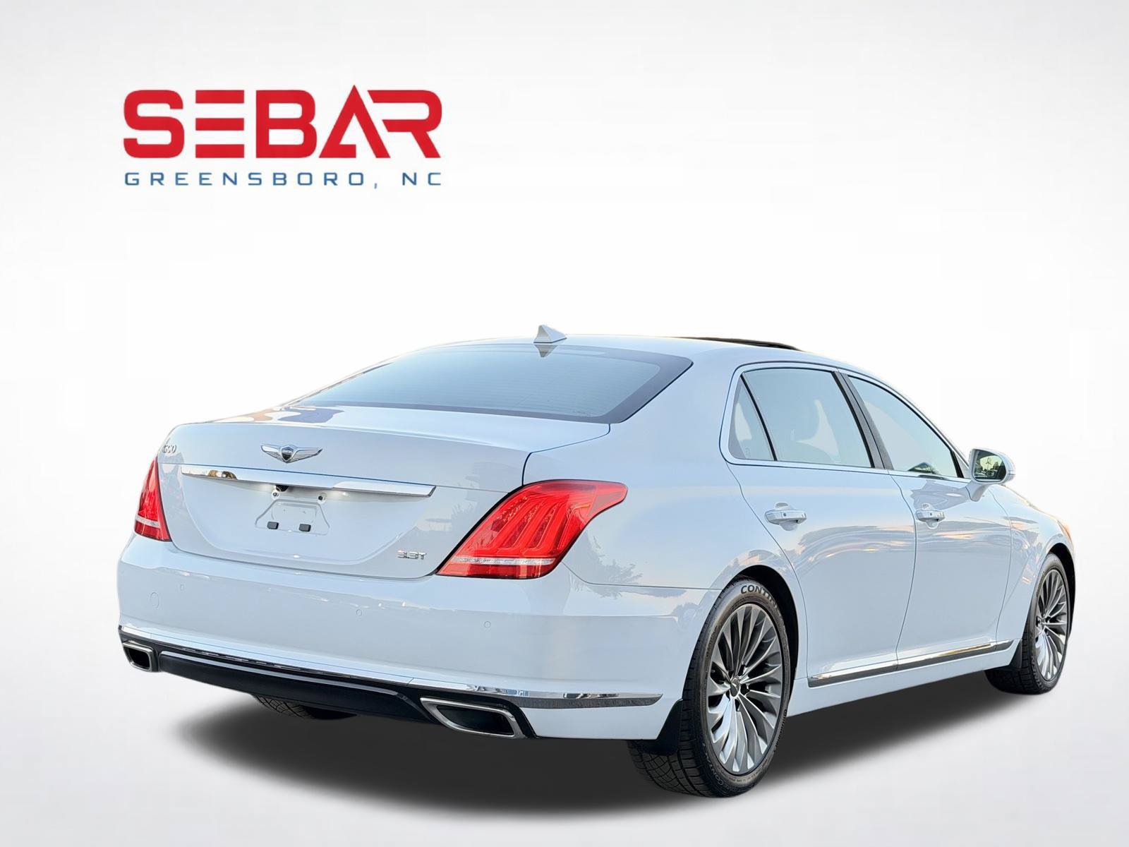 Used 2017 Genesis G90 3.3T Premium RWD image 9