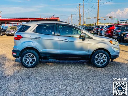 Used 2018 Ford EcoSport SE w/ SE Convenience Package image 8