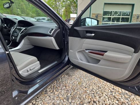 Used 2015 Acura TLX FWD image 25