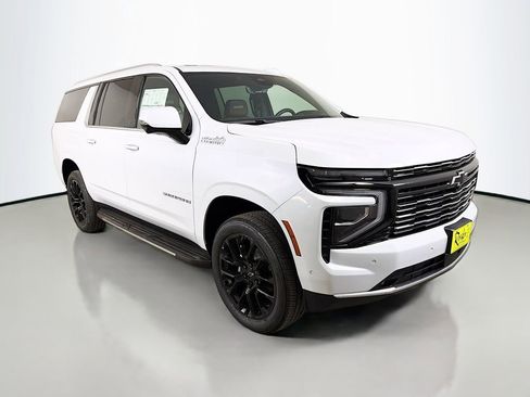New 2026 Chevrolet Suburban High Country w/ Sun And Tow Package AWD/4WD image 3