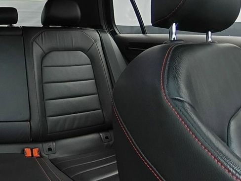 Used 2016 Volkswagen Golf 4-Door image 23