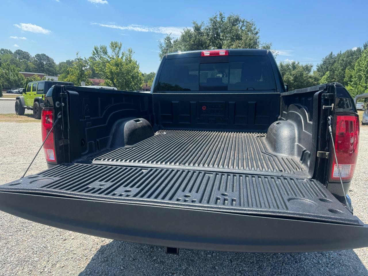 Used 2017 RAM 1500 Classic SLT RWD image 14