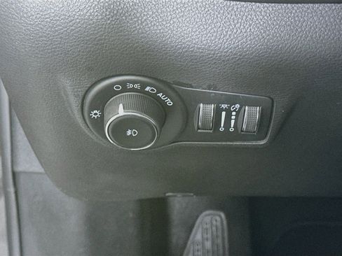 Used 2022 Jeep Compass Limited AWD/4WD image 17