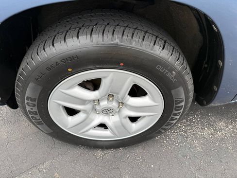 Used 2011 Toyota RAV4 4WD image 72