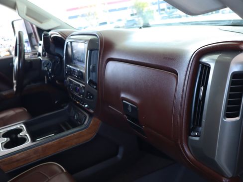 Used 2017 Chevrolet Silverado 2500 High Country w/ Duramax Plus Package image 40