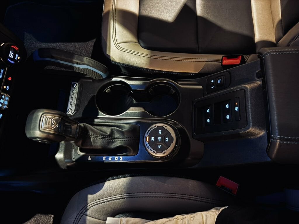 Used 2024 Ford Bronco Wildtrak AWD/4WD image 18