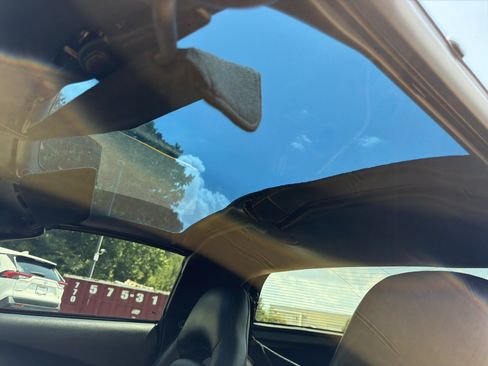 Used 2000 Chevrolet Corvette Coupe w/ Roof Pkg RWD image 22