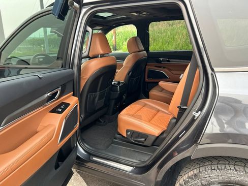 Used 2024 Kia Telluride SX Prestige X-Pro AWD/4WD image 22