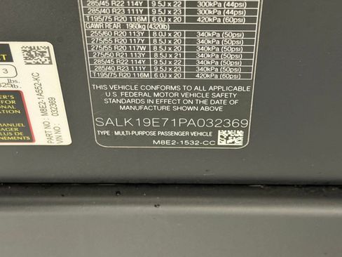 Certified 2023 Land Rover Range Rover Autobiography image 22