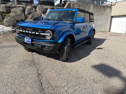 Used 2024 Ford Bronco Outer Banks AWD/4WD image 33