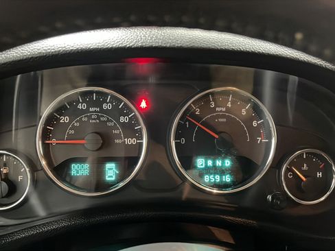 Used 2014 Jeep Wrangler Sport AWD/4WD image 5