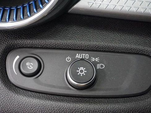 Used 2024 Chevrolet Trax LT w/ Driver Confidence Package image 23