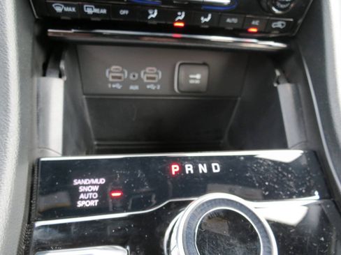 Used 2025 Jeep Grand Cherokee Limited w/ Trailer Tow Package AWD/4WD image 15