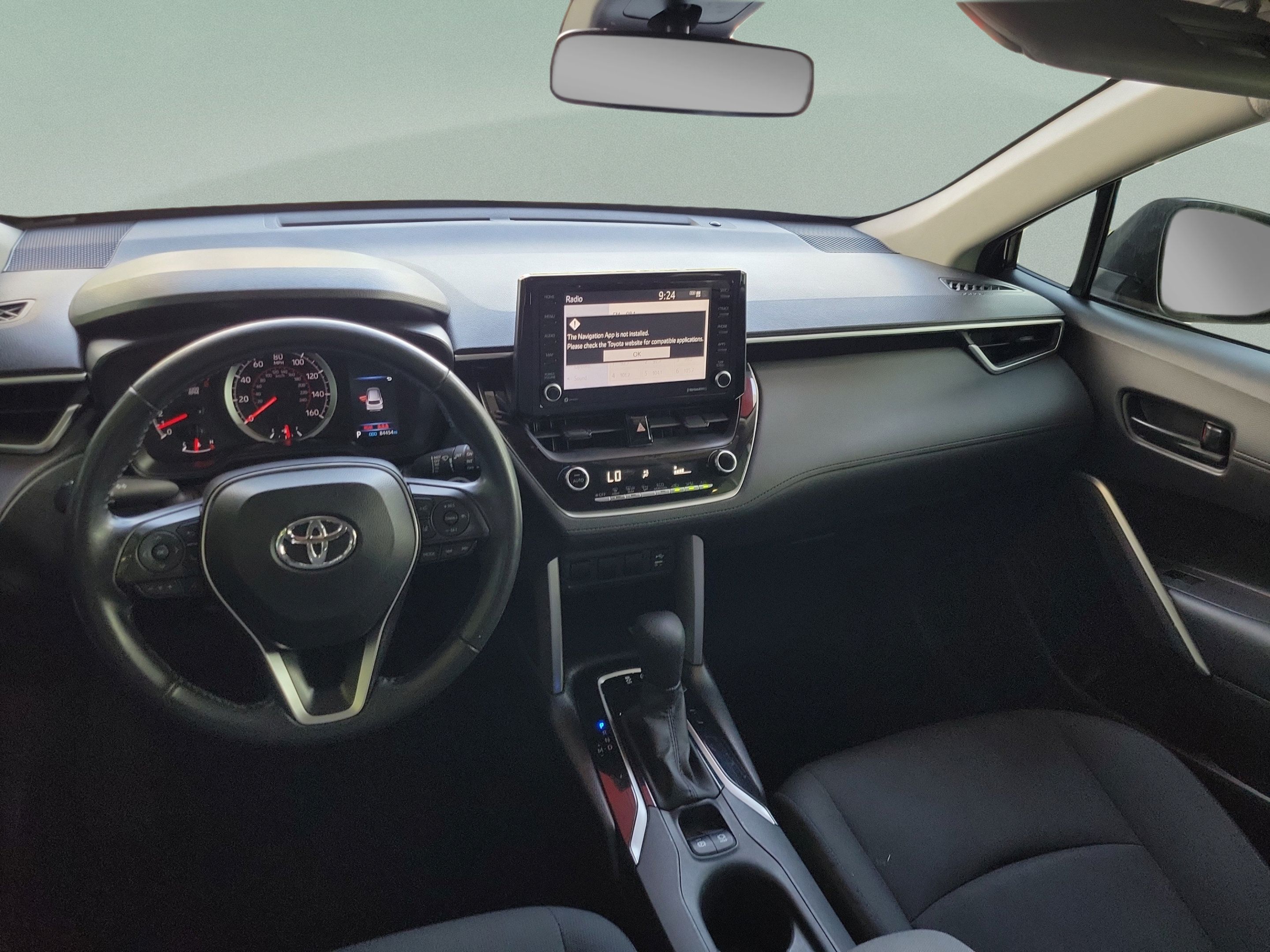 Used 2022 Toyota Corolla Cross LE FWD image 21