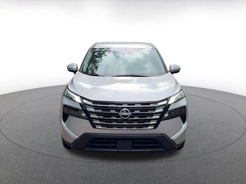 Used 2025 Nissan Rogue SV image 4