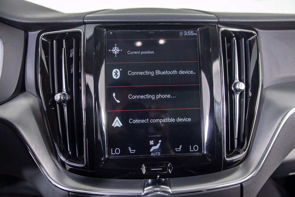 Used 2019 Volvo XC60 T5 Momentum w/ Premium Package FWD image 26