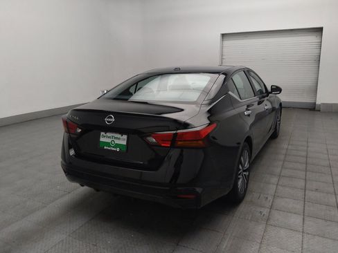 Used 2025 Nissan Altima 2.5 SV FWD image 9