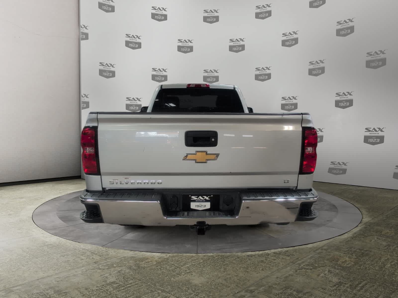 Used 2018 Chevrolet Silverado 1500 LT w/ LT Convenience Package AWD/4WD image 4