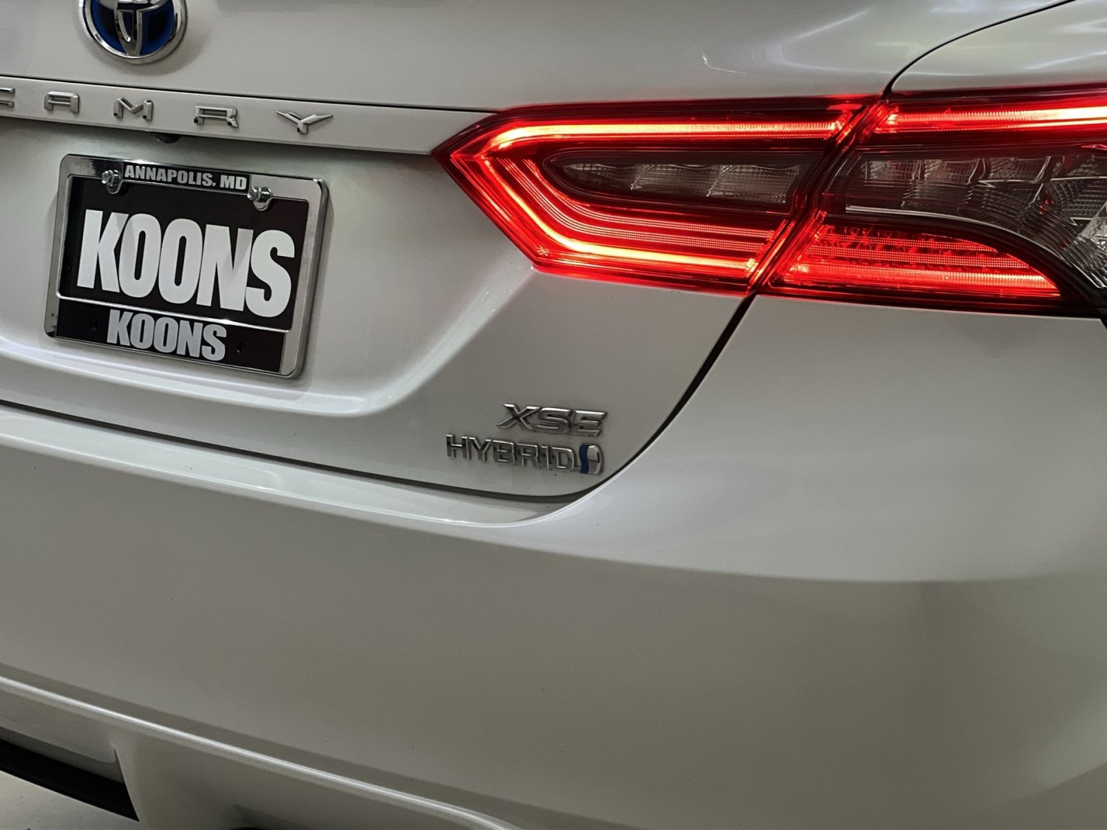 Used 2021 Toyota Camry XSE FWD image 28