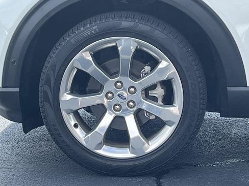 Used 2020 Ford Explorer Platinum w/ Premium Technology Package AWD/4WD image 33