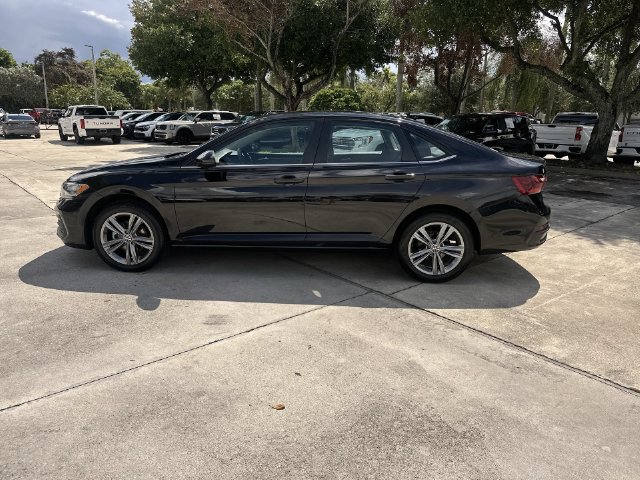 Used 2024 Volkswagen Jetta SE FWD image 32