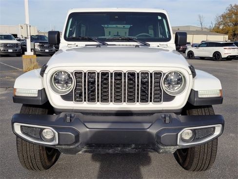 Used 2024 Jeep Wrangler Sahara image 14