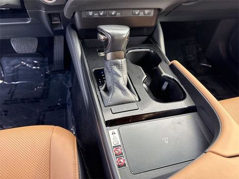 Certified 2024 Lexus ES 350 w/ Premium Package image 21