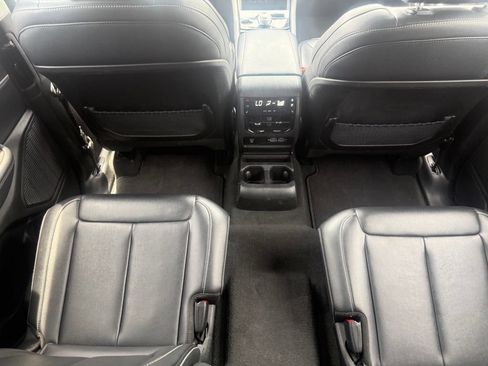 Used 2023 Jeep Grand Cherokee L Limited AWD/4WD image 45