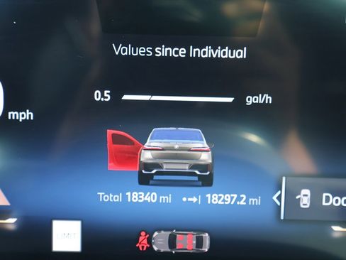 Used 2025 BMW 740i image 48