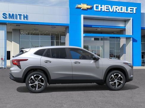 New 2026 Chevrolet Trax RS FWD image 5