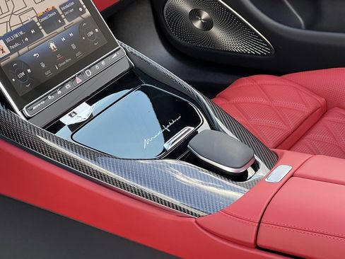 Used 2024 Mercedes-Benz SL 63 AMG S e Performance 4MATIC w/ Manufactur Interior Package image 28