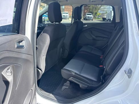 Used 2019 Ford Escape SE FWD image 13