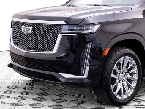 Used 2021 Cadillac Escalade Premium Luxury w/ LPO, Radiant Package image 38