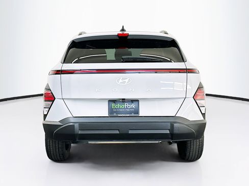 Used 2025 Hyundai Kona SEL image 7