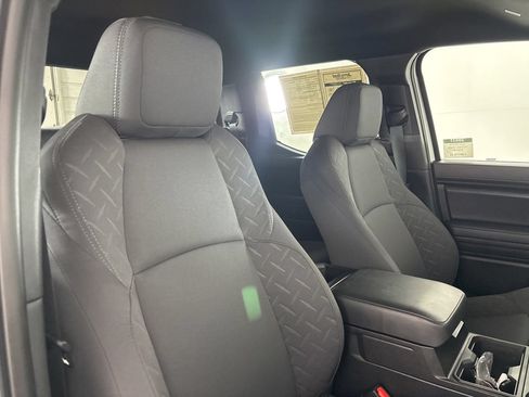 Used 2024 Toyota Tacoma SR w/ SR Upgrade Package AWD/4WD image 27