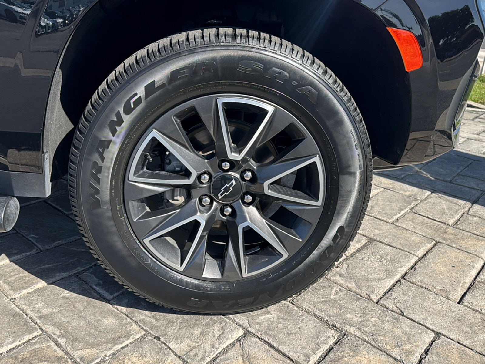 Used 2022 Chevrolet Tahoe Z71 AWD/4WD image 5
